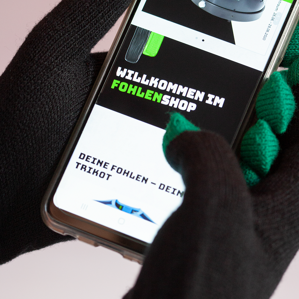 Borussia-Moenchengladbach-Smartphone-Strickhandschuhe-1.png